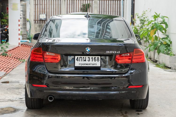 BMW Series 3 2014 320d Sedan ดีเซล ไม่ติดแก๊ส เกียร์อัตโนมัติ ดำ รูปที่ 4