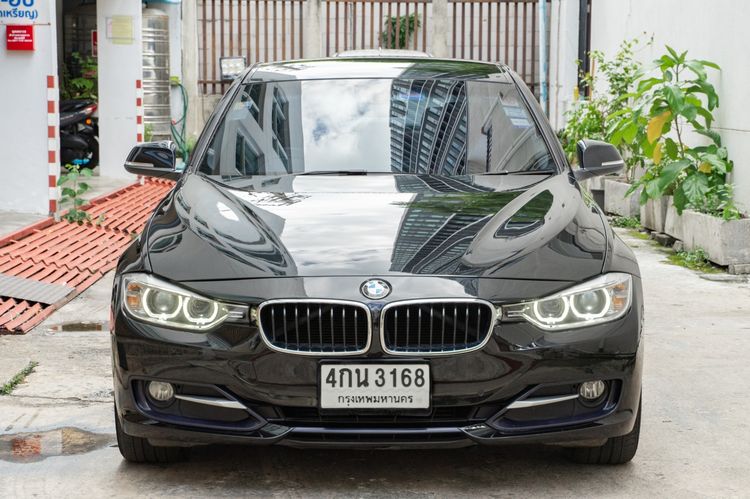 BMW Series 3 2014 320d Sedan ดีเซล ไม่ติดแก๊ส เกียร์อัตโนมัติ ดำ รูปที่ 3