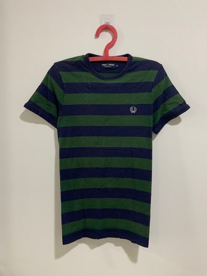 เสื้อยืด Fred Perry แท้ 💯 size S ขนาด อก 19 ยาว 27 นิ้ว สภาพดีมาก ดีเทลสวย เนื้อผ้านิ่มมาก หายากน่าสะสมครับ