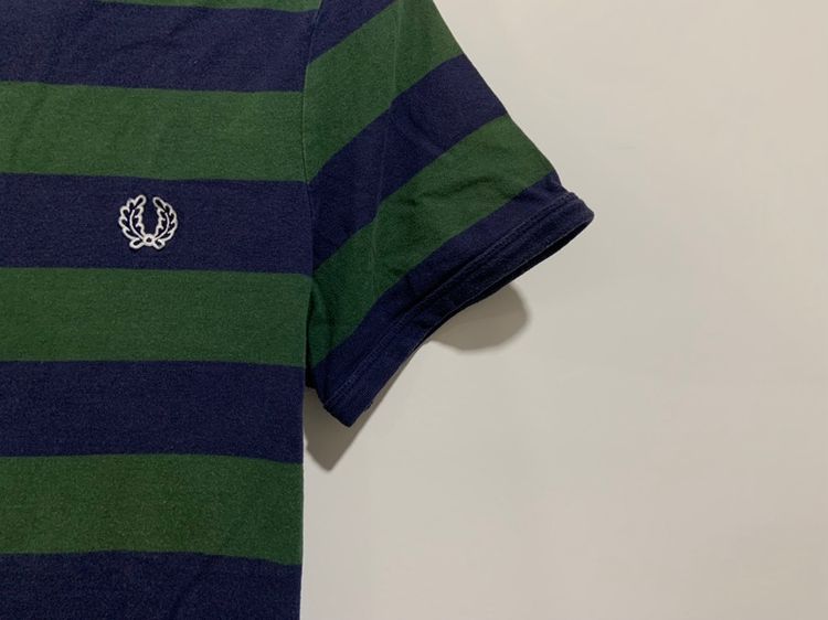 เสื้อยืด Fred Perry แท้ 💯 size S ขนาด อก 19 ยาว 27 นิ้ว สภาพดีมาก ดีเทลสวย เนื้อผ้านิ่มมาก หายากน่าสะสมครับ รูปที่ 2