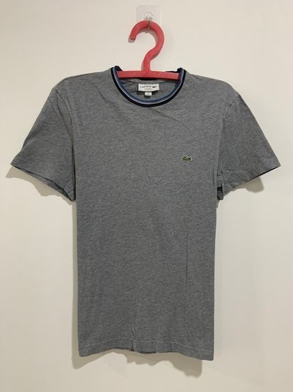 เสื้อยืด LACOSTE แท้ 💯 size 2 วัดจริงขนาด อก 19 ยาว 27 นิ้ว สภาพดีมาก สีเทาดีเทลสวย เนื้อผ้านิ่มดีมาก หายากน่าสะสมครับ