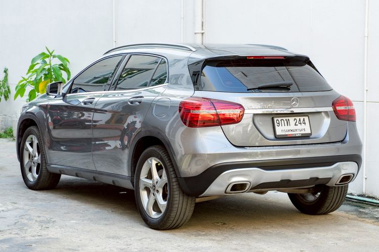 Mercedes-Benz GLA-Class 2020 GLA200 Utility-car เบนซิน ไม่ติดแก๊ส เกียร์อัตโนมัติ เทา รูปที่ 3