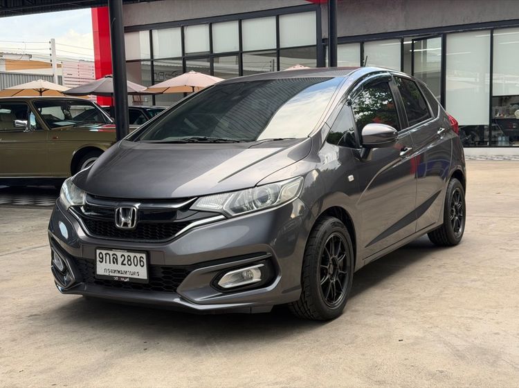 รถ Honda Jazz 1.5 S i-VTEC สี เทา