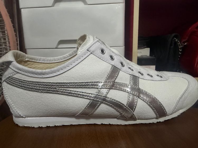 ขาว ผ้า รองเท้าผ้าใบ UK 8.5 | EU 42 2/3 | US 9 Onitsuka tiger mexico 66 slipon