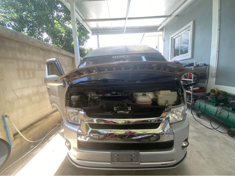 Toyota Commuter 2007 2.5 Van ดีเซล ไม่ติดแก๊ส เกียร์ธรรมดา บรอนซ์เงิน