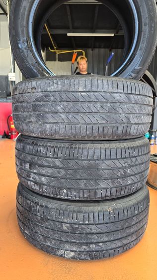 ยาง Michelin primacy 3st 215 55 R17 ปี 22 ดอกเหลือๆ