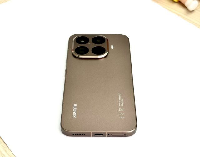 Xiaomi 15T Pro สีน้ำตาล รูปที่ 6