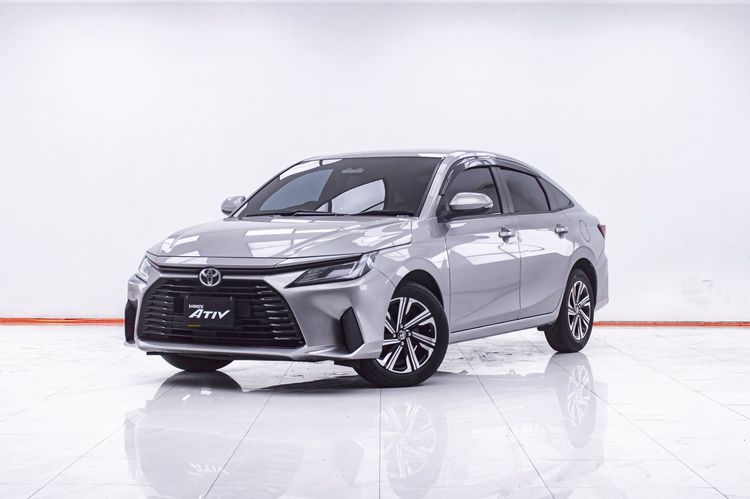 รถ Toyota Yaris ATIV 1.2 Smart สี เทา