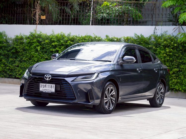 Toyota Yaris ATIV 2023 1.2 Premium Sedan เบนซิน ไม่ติดแก๊ส เกียร์อัตโนมัติ เทา รูปที่ 3