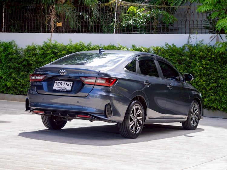 Toyota Yaris ATIV 2023 1.2 Premium Sedan เบนซิน ไม่ติดแก๊ส เกียร์อัตโนมัติ เทา รูปที่ 4