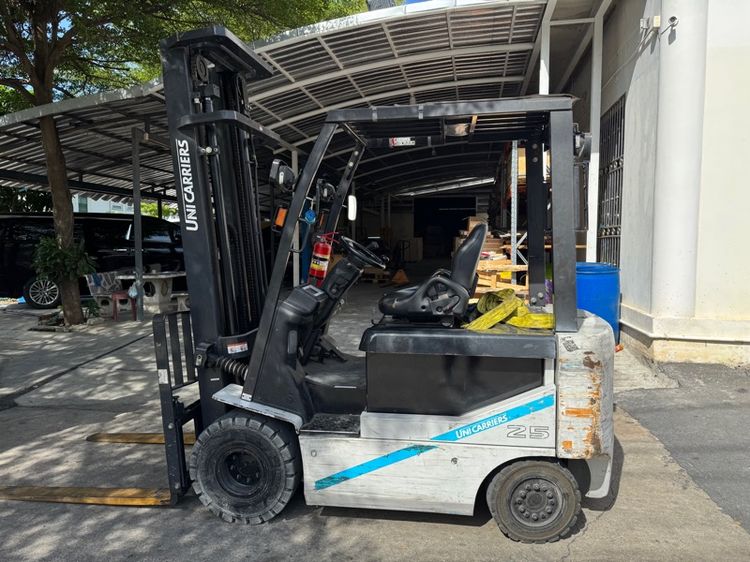 Forklift Unicaririer Model T1B2R25U รูปที่ 2