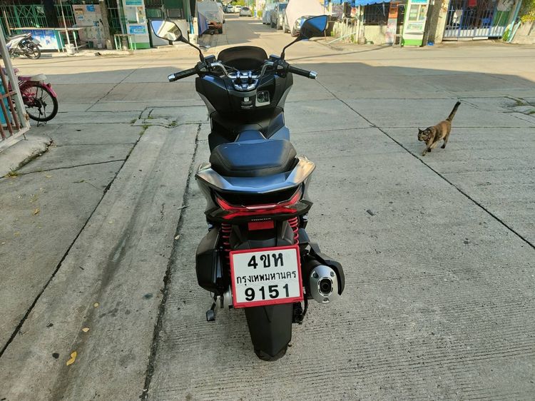 🛵ยังไงก็ขาย PCX 160 ปี 65 เครื่องดี สีสวย สตาร์ทมือ กุญแจรีโมท เล่มชุดโอนครบ+เปลี่ยนถ่ายน้ำมันเครื่องฟรี ส่งฟรี30 ก.ม รูปที่ 6
