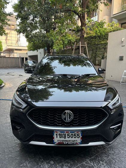 รถ MG ZS 1.5 D+ สี ดำ