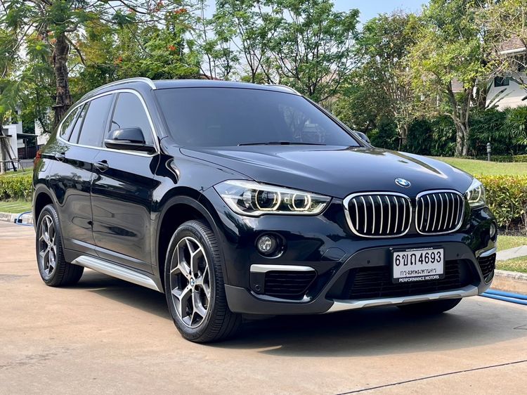 รถ BMW X1 2.0 sDrive18d xLine สี ดำ
