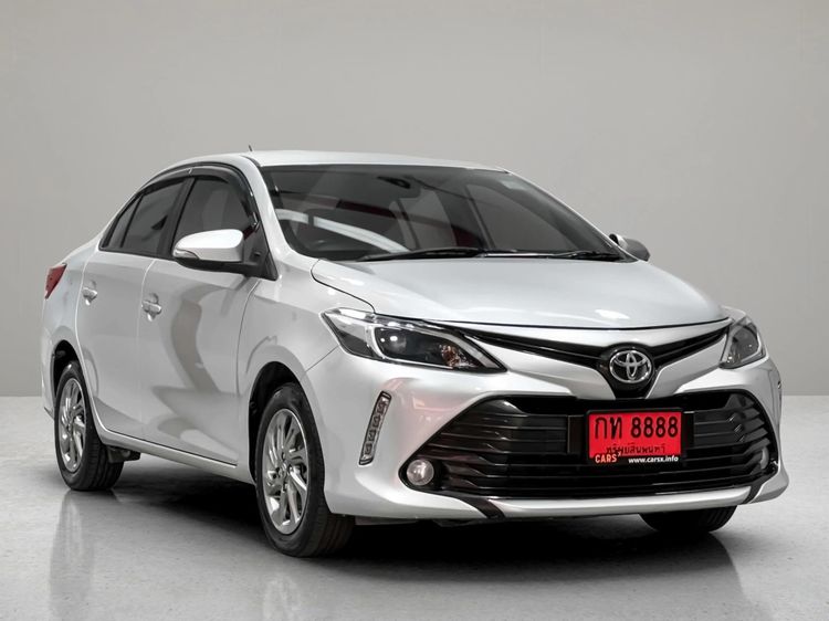 รถ Toyota Vios 1.5 Mid สี บรอนซ์เงิน
