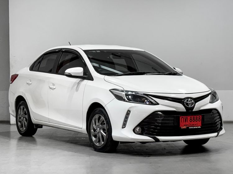 รถ Toyota Vios 1.5 Mid สี ขาว