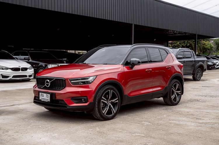 รถ Volvo XC40 2.0 T5 R-Design 4WD สี แดง