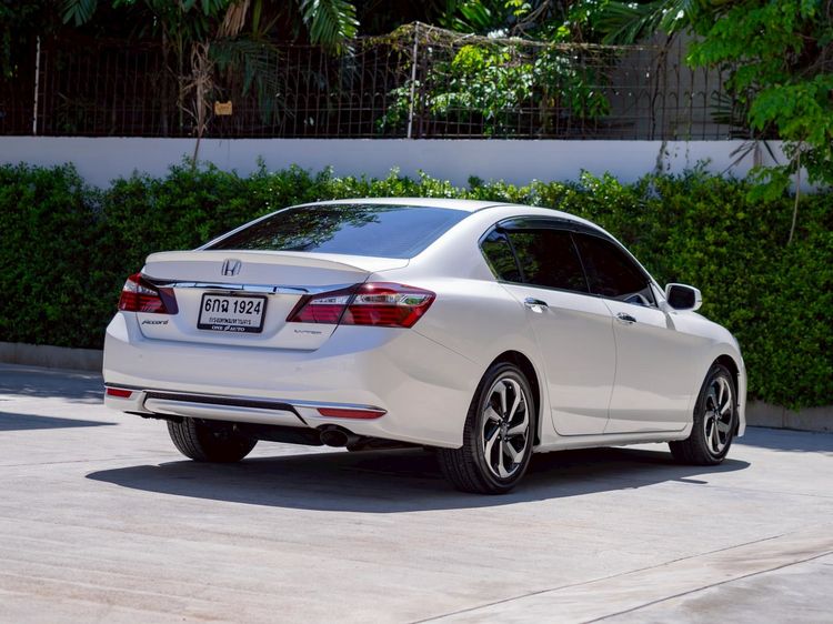 Honda Accord 2017 2.0 E Sedan เบนซิน ไม่ติดแก๊ส เกียร์อัตโนมัติ ขาว รูปที่ 4