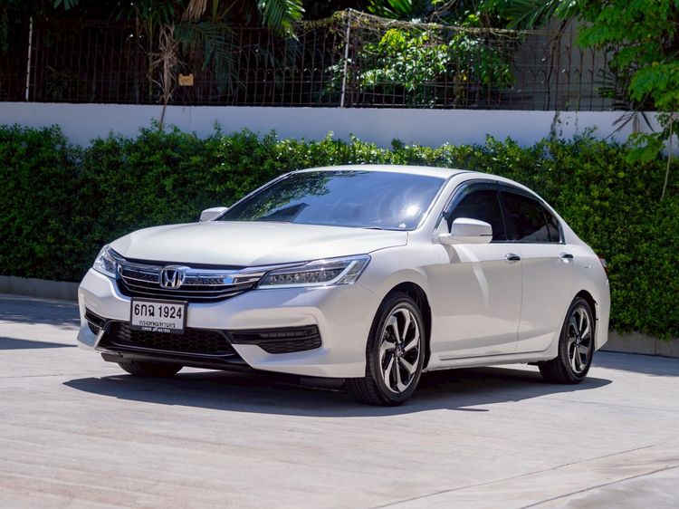 Honda Accord 2017 2.0 E Sedan เบนซิน ไม่ติดแก๊ส เกียร์อัตโนมัติ ขาว รูปที่ 3