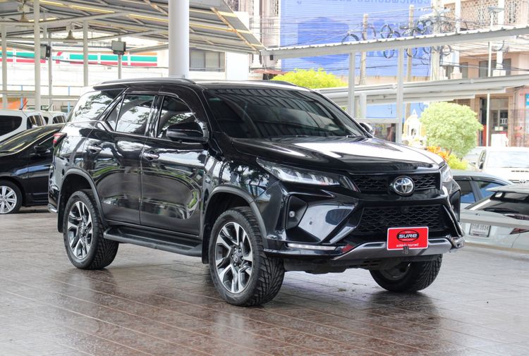 Toyota Fortuner 2020 2.8 LEGENDER 2WD AT Utility-car ดีเซล ไม่ติดแก๊ส เกียร์อัตโนมัติ ดำ รูปที่ 3