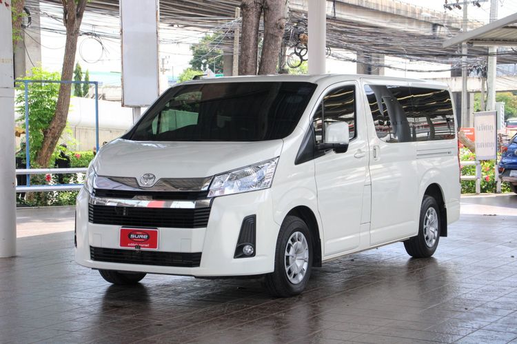 รถ Toyota Hiace 2.8 GL สี ขาว