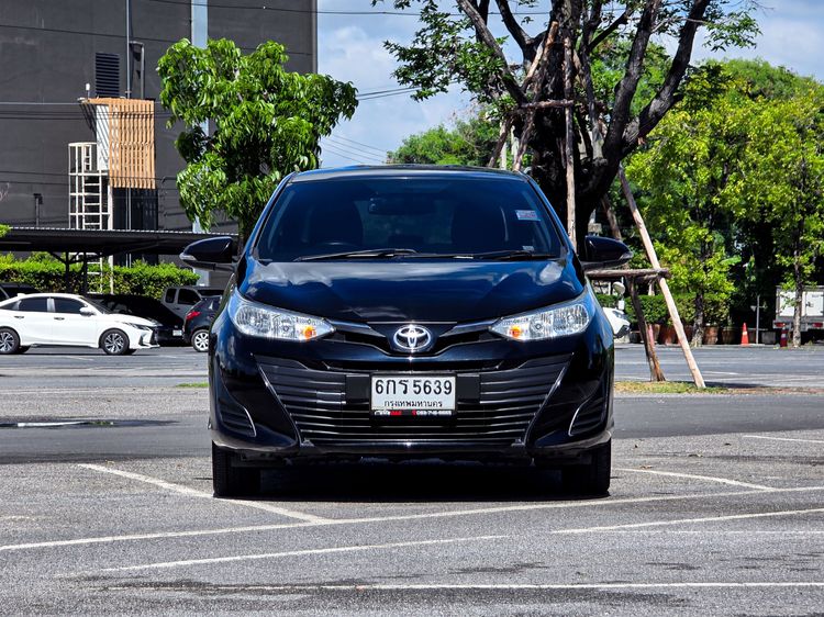 Toyota Yaris ATIV 2017 1.2 E Sedan เบนซิน ไม่ติดแก๊ส เกียร์อัตโนมัติ ดำ รูปที่ 2
