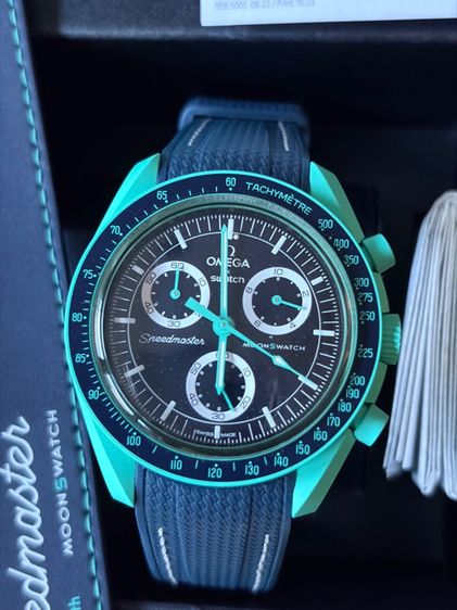 เขียว Omega swatch 