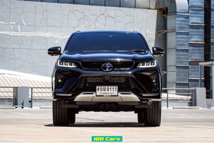 Toyota Fortuner 2023 2.4 Leader V 4WD Utility-car ดีเซล ไม่ติดแก๊ส เกียร์อัตโนมัติ ดำ รูปที่ 2