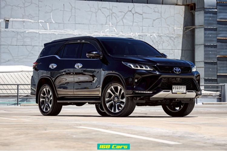 Toyota Fortuner 2023 2.4 Leader V 4WD Utility-car ดีเซล ไม่ติดแก๊ส เกียร์อัตโนมัติ ดำ รูปที่ 3