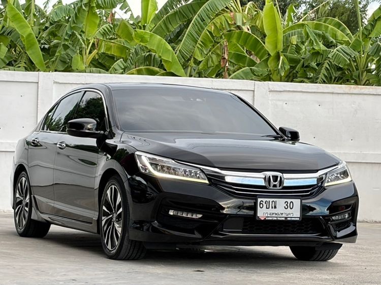 รถ Honda Accord 2.0 Hybrid Tech i-VTEC สี ดำ