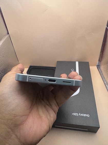 ขาย Samsung s26plus ram12 rom256g มีตำหนิที่บอดี้ที่มุม ตามรูป ไม่ล็อครายเดือน ใช้งานปกติ อุปกรณ์ครบกล่อง หมดประกัน ราคา 24900 บาท รูปที่ 14