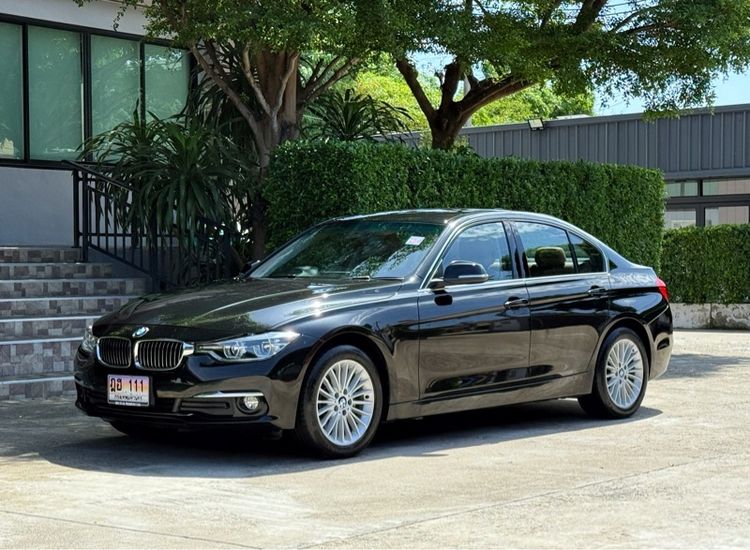 BMW Series 3 2018 320d Sedan ดีเซล ไม่ติดแก๊ส เกียร์อัตโนมัติ ดำ รูปที่ 4