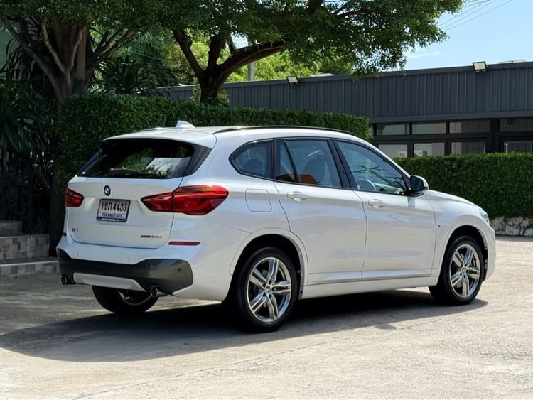 BMW X1 2020 2.0 sDrive20d M Sport Utility-car ดีเซล ไม่ติดแก๊ส เกียร์อัตโนมัติ ขาว รูปที่ 3