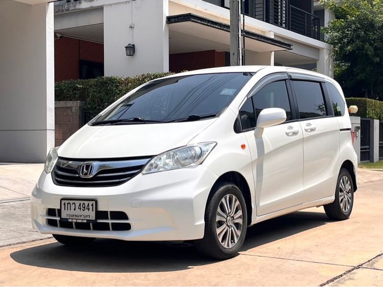 Honda Freed 2013 1.5 SE Sedan เบนซิน ไม่ติดแก๊ส เกียร์อัตโนมัติ ขาว รูปที่ 3