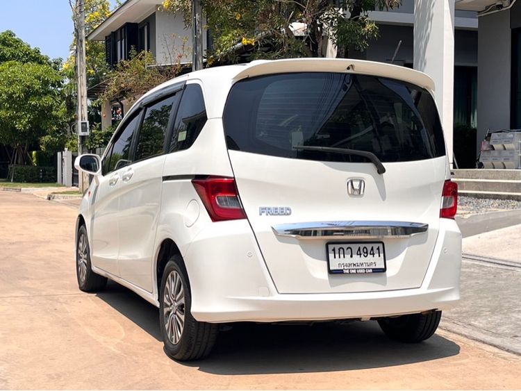 Honda Freed 2013 1.5 SE Sedan เบนซิน ไม่ติดแก๊ส เกียร์อัตโนมัติ ขาว รูปที่ 4