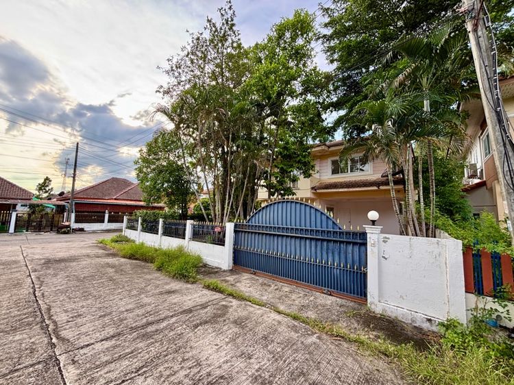 มีบางส่วน ขายบ้านเดี่ยว โซนบ้านเลื่อมอุดร 3 ห้องนอน