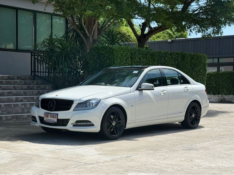 Mercedes-Benz C-Class 2013 C200 CGI Sedan เบนซิน ไม่ติดแก๊ส เกียร์อัตโนมัติ ขาว รูปที่ 4