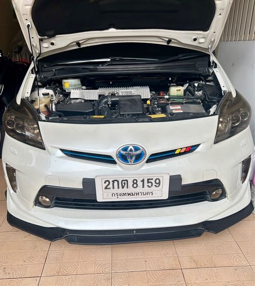 รถ Toyota Prius 1.8 Top Option สี ขาว