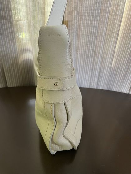 Ferragamo half moon handbag รูปที่ 2