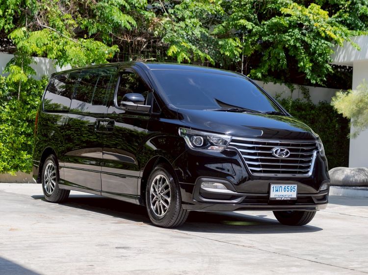 รถ Hyundai H-1  2.5 Deluxe สี ดำ