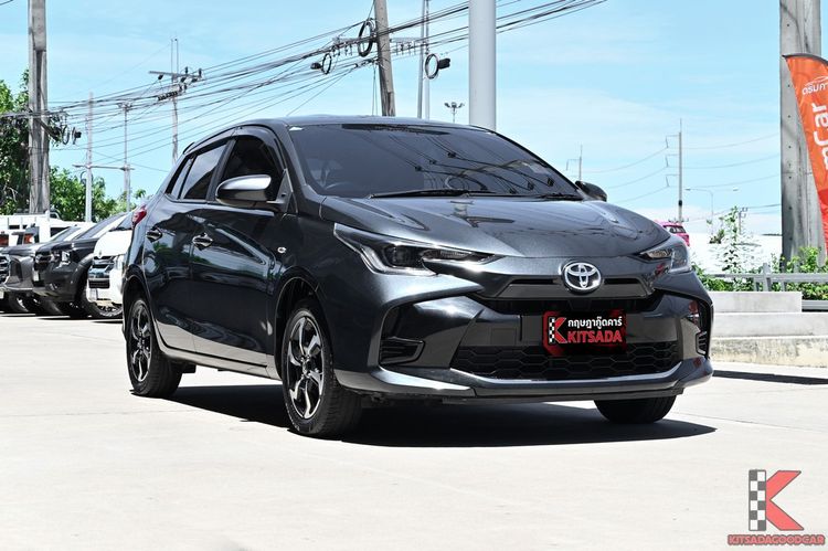 รถ Toyota Yaris 1.2 Sport สี เทา