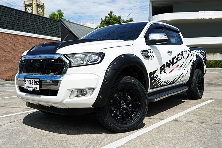 รถ Ford Ranger 2.2 Hi-Rider XLT สี ขาว