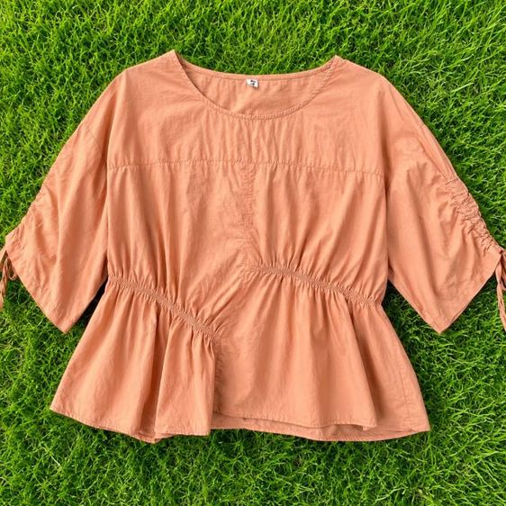 เสื้อแฟชั่นมือสอง