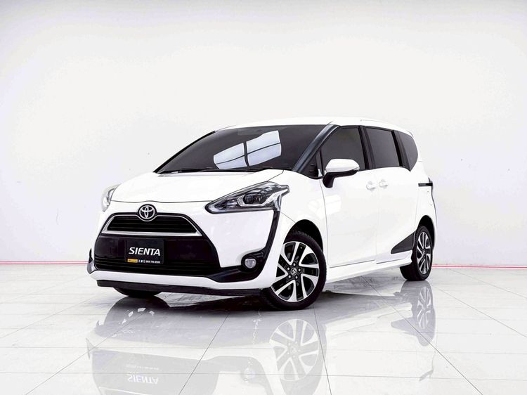 รถ Toyota Sienta 1.5 V สี ขาว