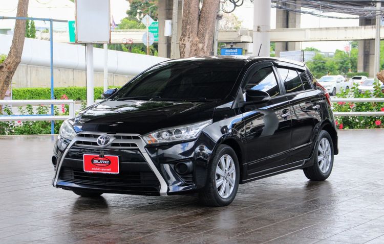 รถ Toyota Yaris 1.2 G สี ดำ