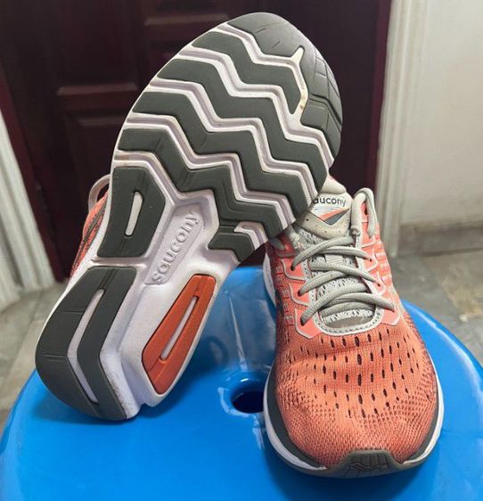 ขายถูก Saucony Ride13 size 38/240cm สภาพสวย นุ่ม เบาใส่สบาย ของแท้ 100% รูปที่ 7