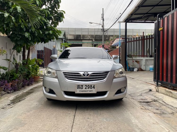รถ Toyota Camry 2.0 G สี บรอนซ์เงิน