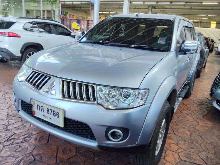 รถ Mitsubishi Pajero Sport 2.5 GT สี บรอนซ์เงิน