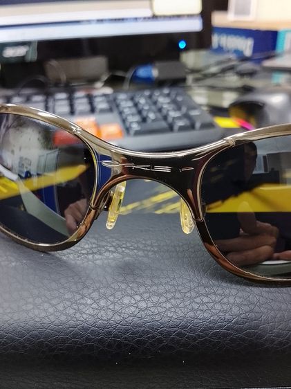 แว่นตากันแดดวินเทจ  Oakley รุ่น A Wire 1.0