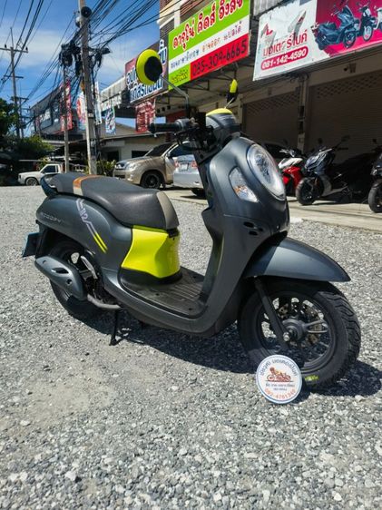 อยู่ตรงข้ามห้างเซ็นทรัลชลบุรี  Honda scoopy-i cub12 รถสภาพดี รับประกันรถ1ปี สดผ่อน รูปที่ 2